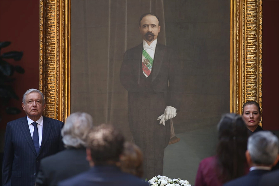 El Presidente durante la ceremonia por el aniversario luctuoso de Francisco I. Madero. | Octavio Hoyos