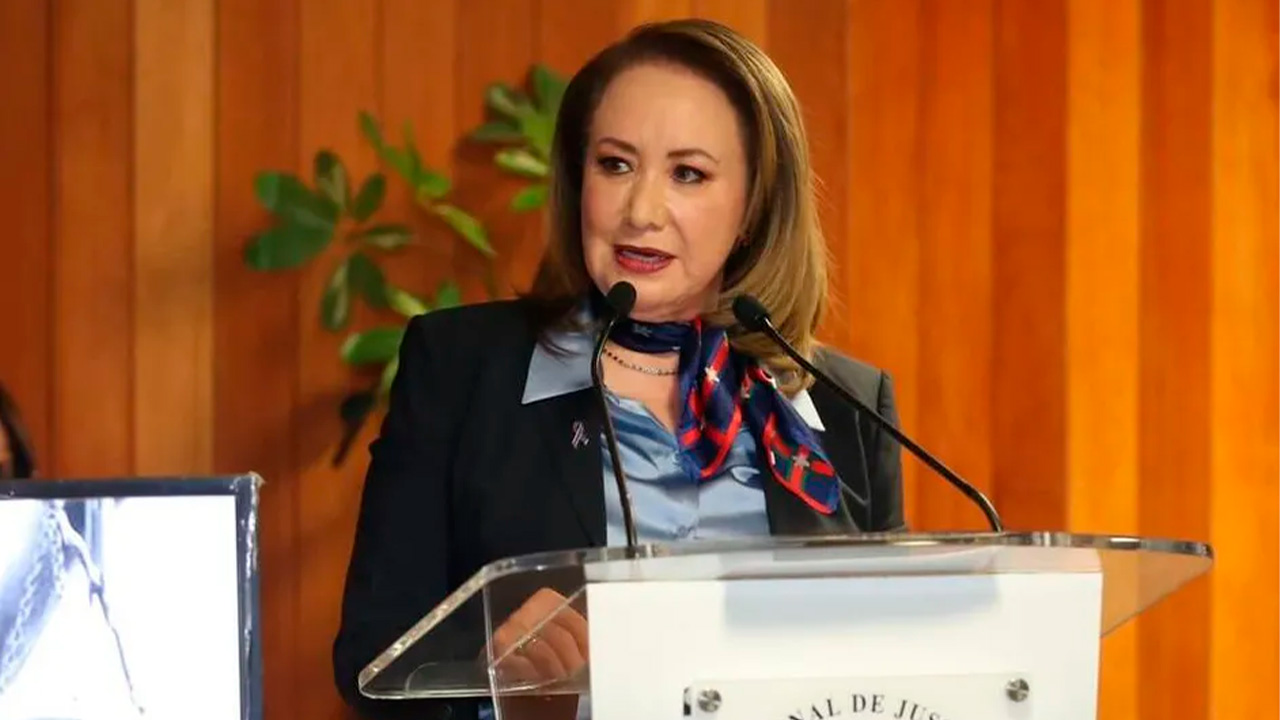 Acusan que ministra Yasmín Esquivel plagió en su tesis de doctorado