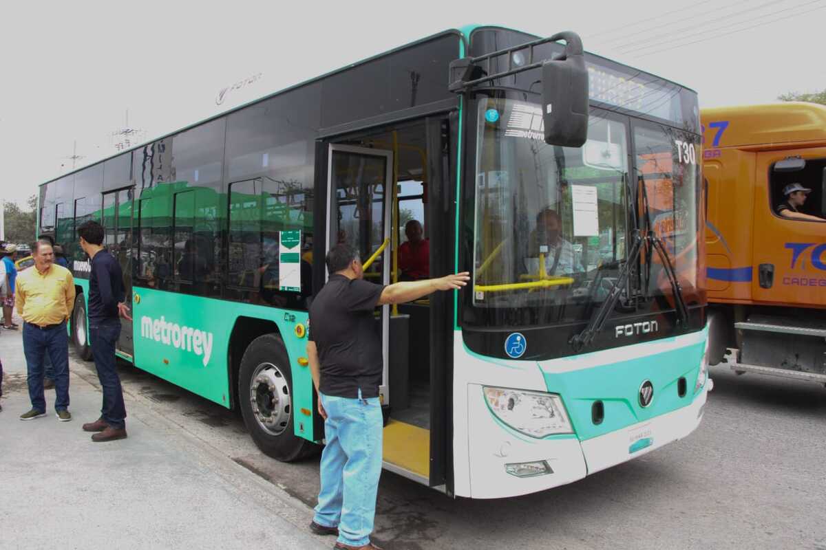 Transmetro en Monterrey. Foto: Leonel Rocha