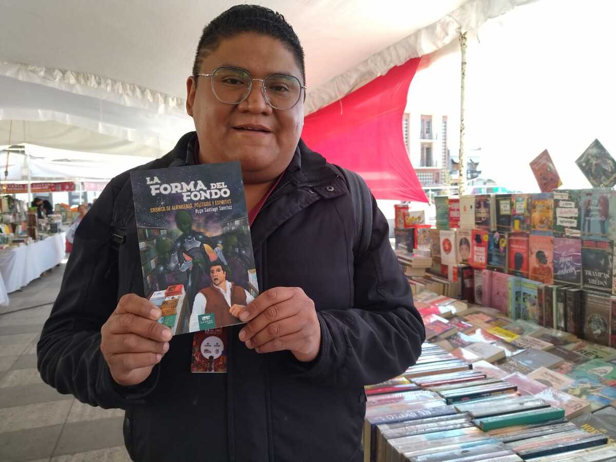Hugo Santiago se siente orgulloso de que su novela es completamente hidalguense