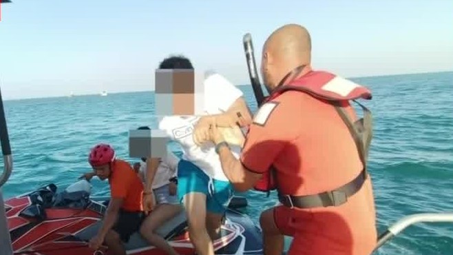 Marina auxilia a tripulantes de yate que quedó a la deriva en zona de arrecifes de Veracruz