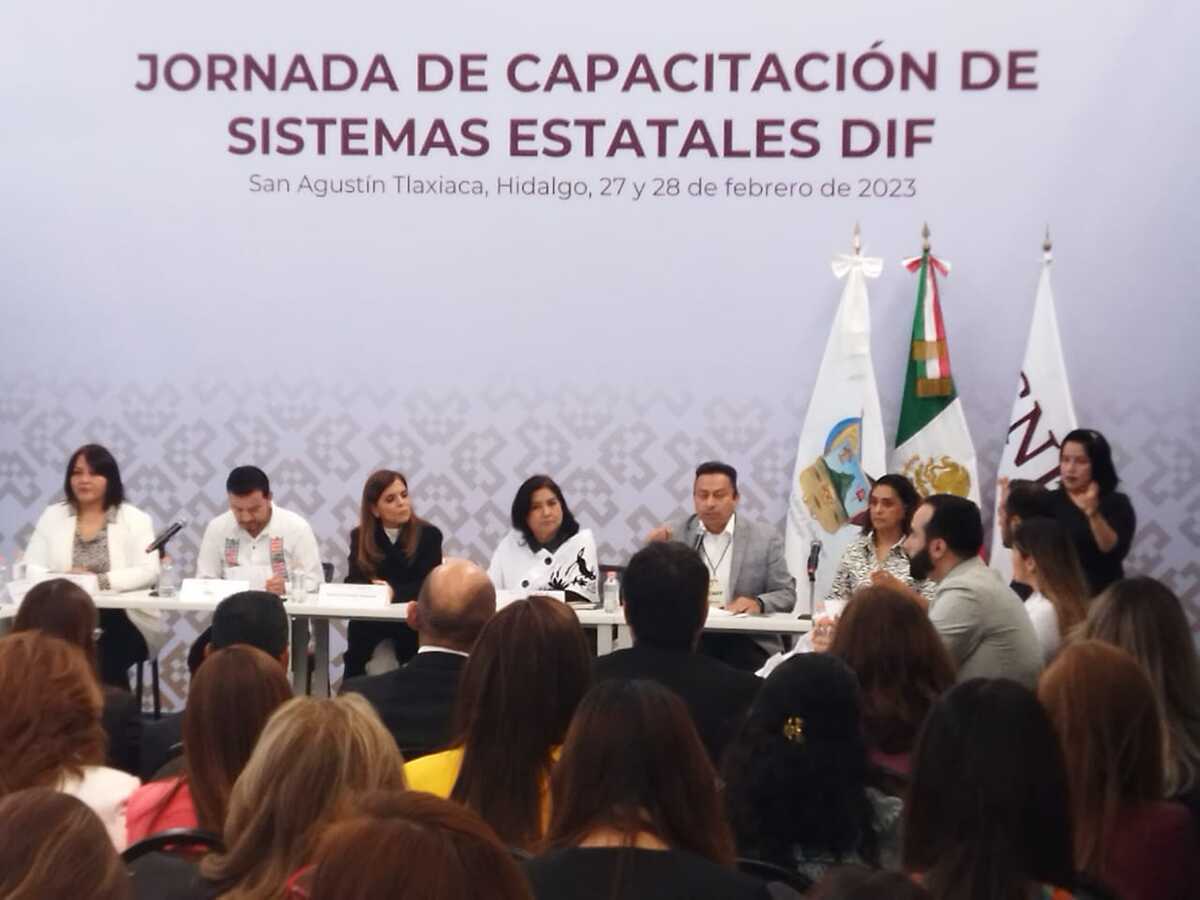 Edda Vite participó en la inauguración de la Jornada de Capacitación de Sistemas DIF