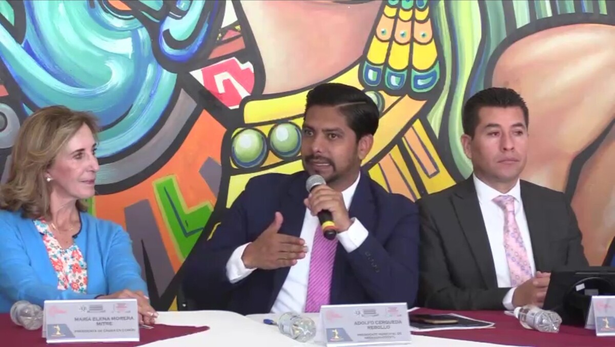 Presidente de de Nezahualcóyotl en rueda de prensa (Especial)