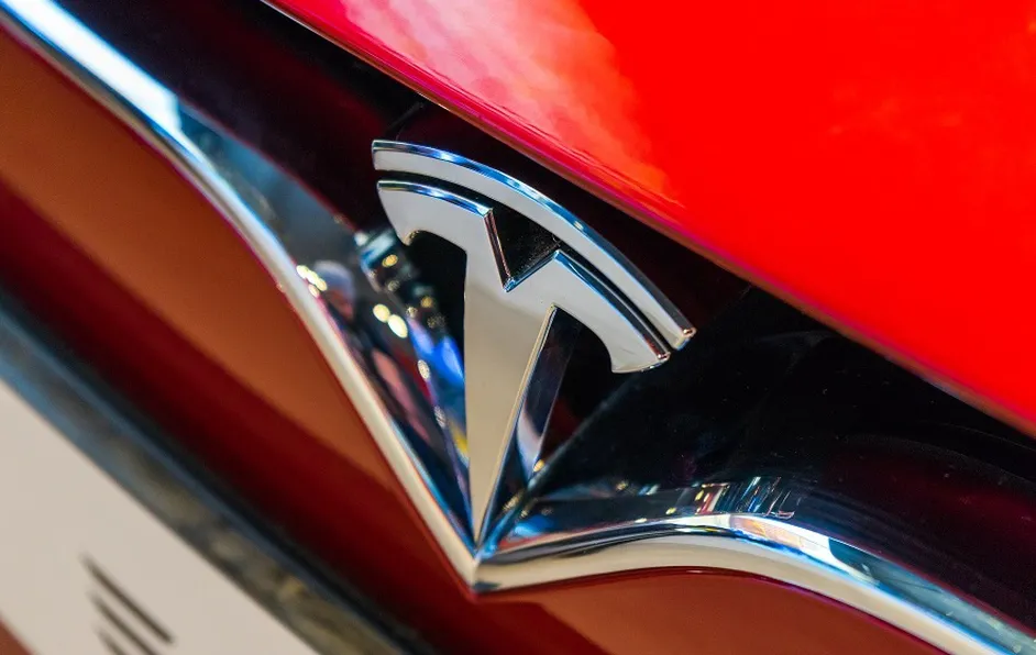Tesla abre la posibilidad de empleos con mejores condiciones: CCE