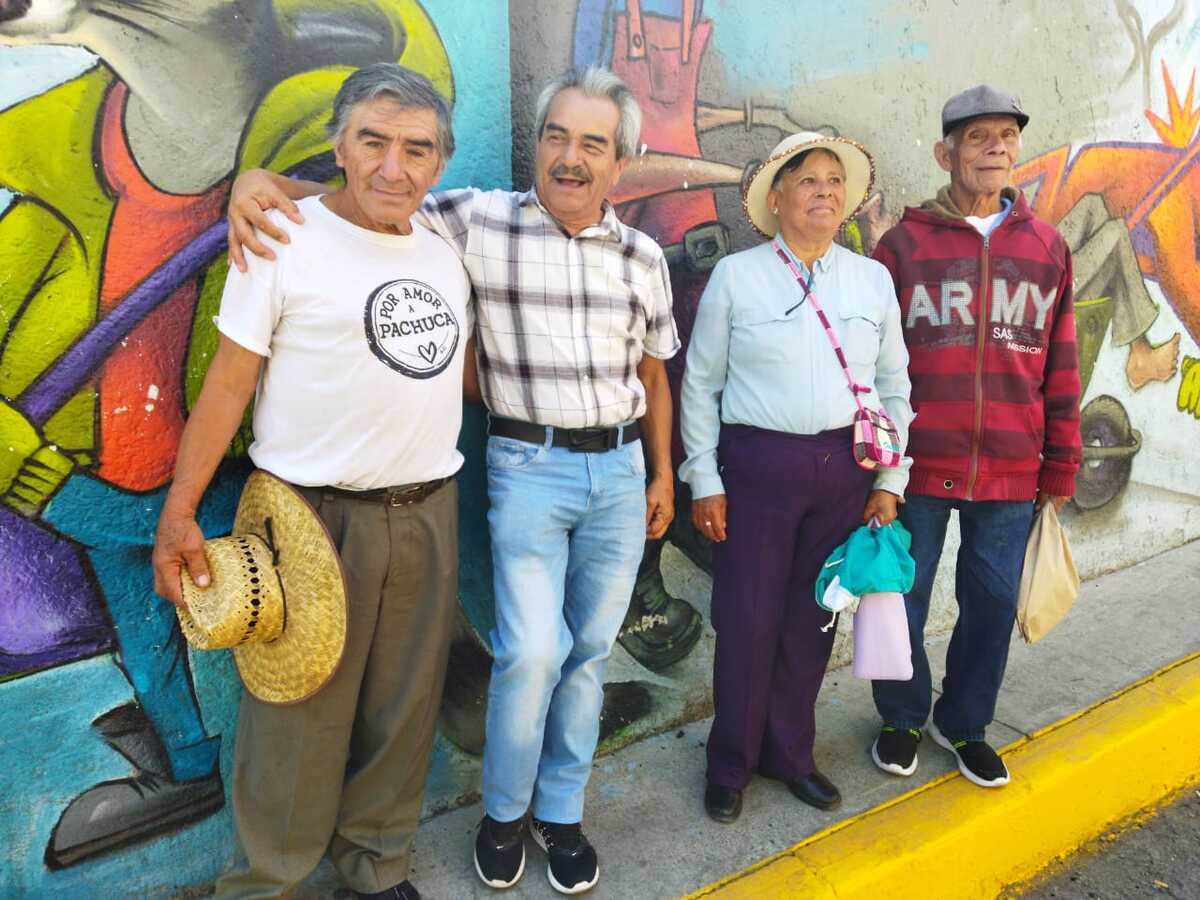 Vecinos de El Arbolito comparten sus memorias sobre el barrio a propósito de su nombramiento como Barrio Mágico (Elizabeth Hernández)