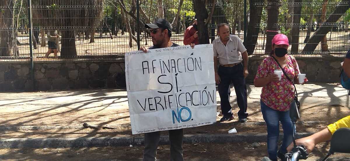 Afinación sí verificación no, protestan en Guadalajara (Diana Barajas)