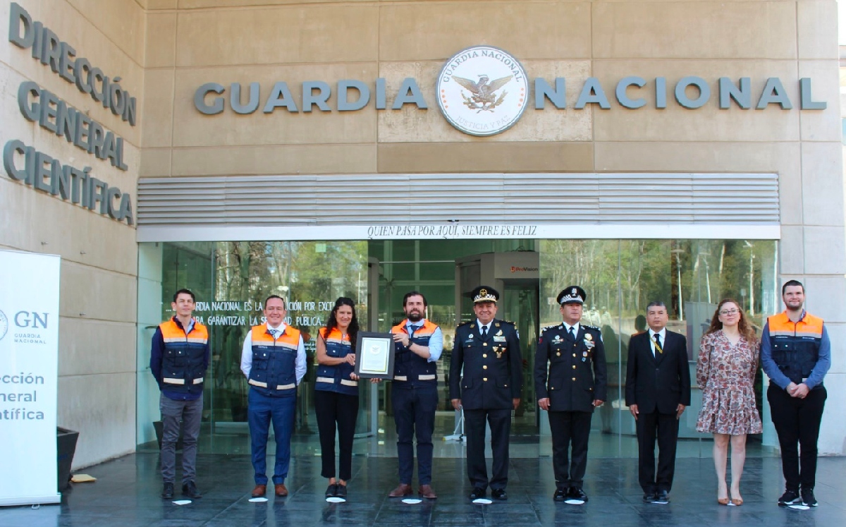 Los representantes de ambas instituciones celebraron el otorgamiento de la licencia. | Especial