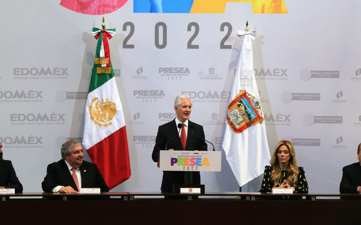 Alfredo dell Mazo durante la ceremonia por el 199 Aniversario de la Fundación del Estado Libre y Soberano de México. Iván Carmona