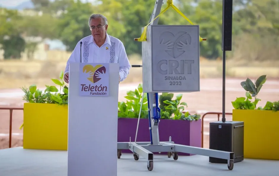 Gobernador de Sinaloa coloca la primera piedra del CRIT Teletón de Mazatlán