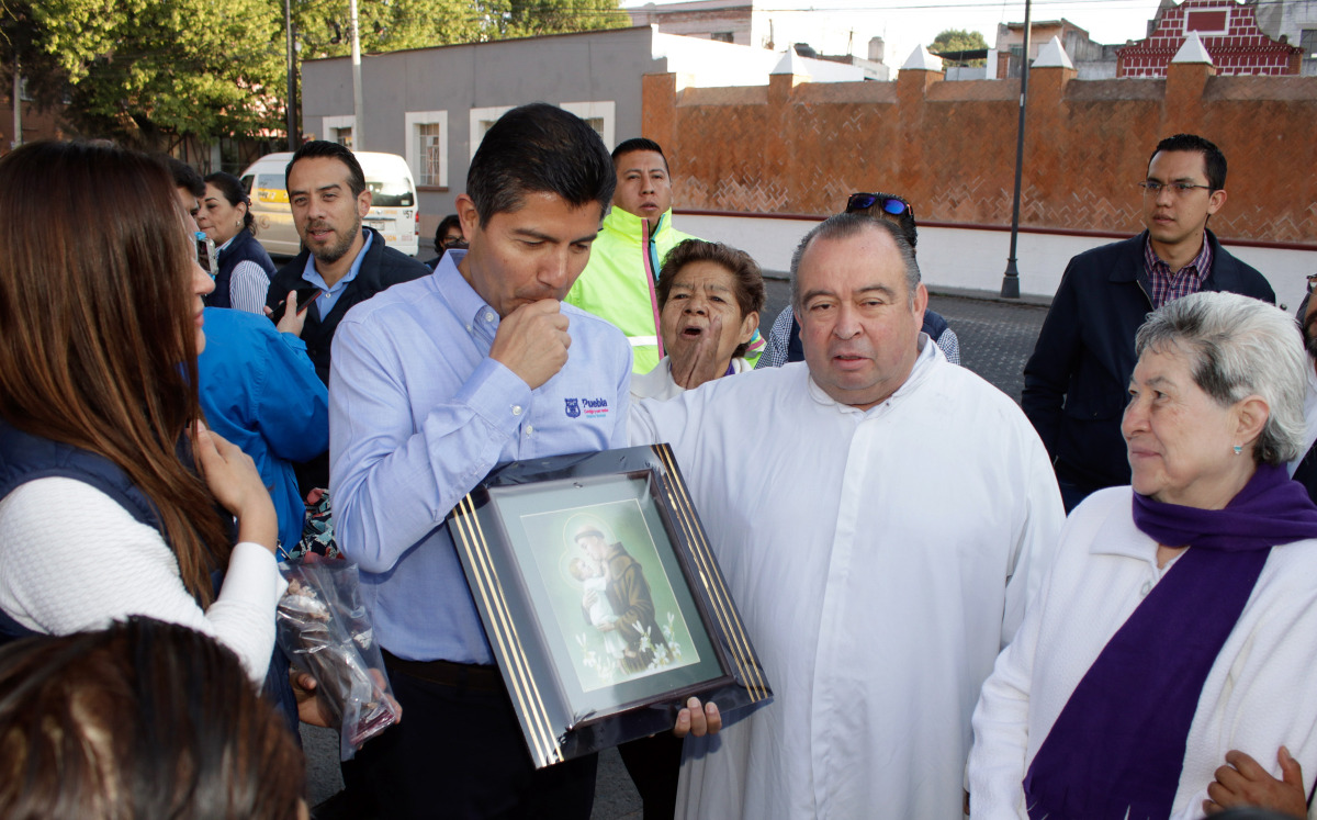 Eduardo Rivera recibe imagen de San Antonio | Agencia Enfoque