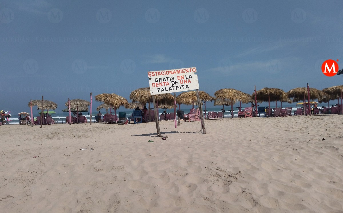 Estacionamiento gratis en la renta de una palapa. (Pablo Reyes)