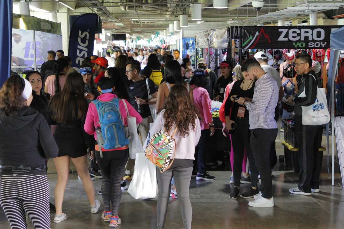 Feria Deportiva previa al Maratón Lala. (Manuel Guadarrama)