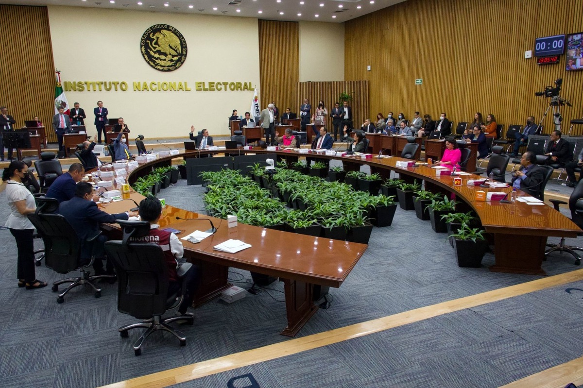 Integrantes de la Junta General Ejecutiva Ampliada del Instituto Nacional Electoral.
