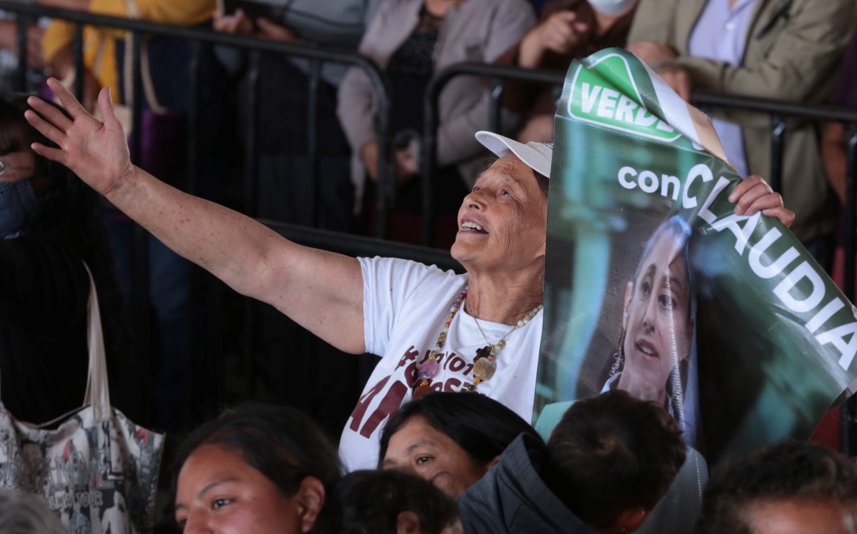 Los aspirantes a la Presidencia alistan sus ejércitos de simpatizantes de Morena. | Jesús Quintanar
