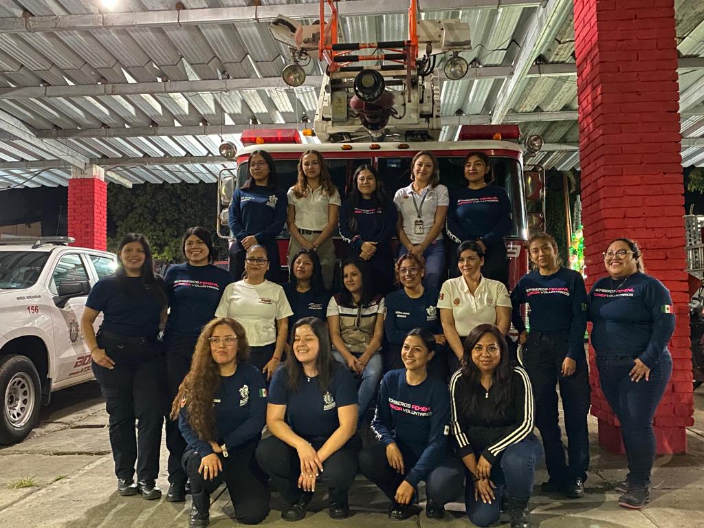 El cuerpo de Bomberos es integrado por 70 elementos, y esta es la corporación que más mujeres tiene en la entidad.