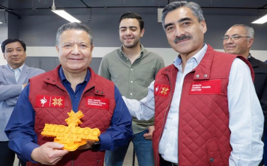 El gobernador Julio Menchaca Salazar, en su visita y recorrido por las instalaciones universitarias.