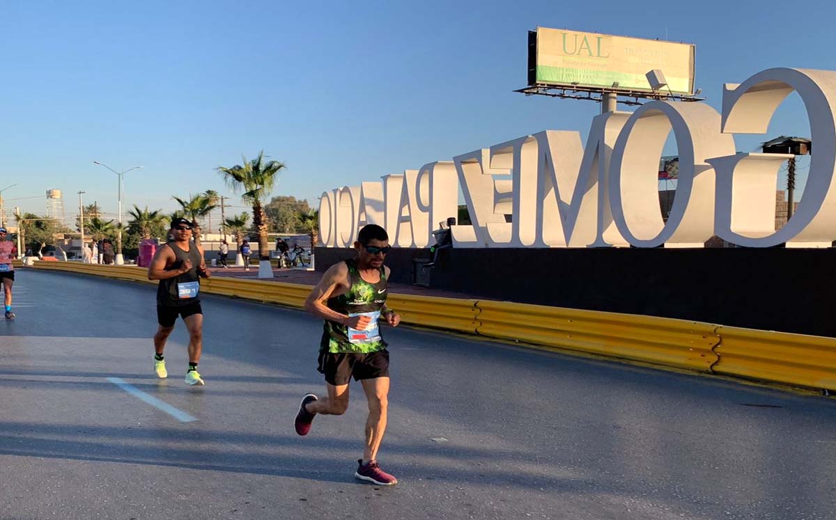 Adultos mayores en el Maratón Lala. (Antonio Ramírez)