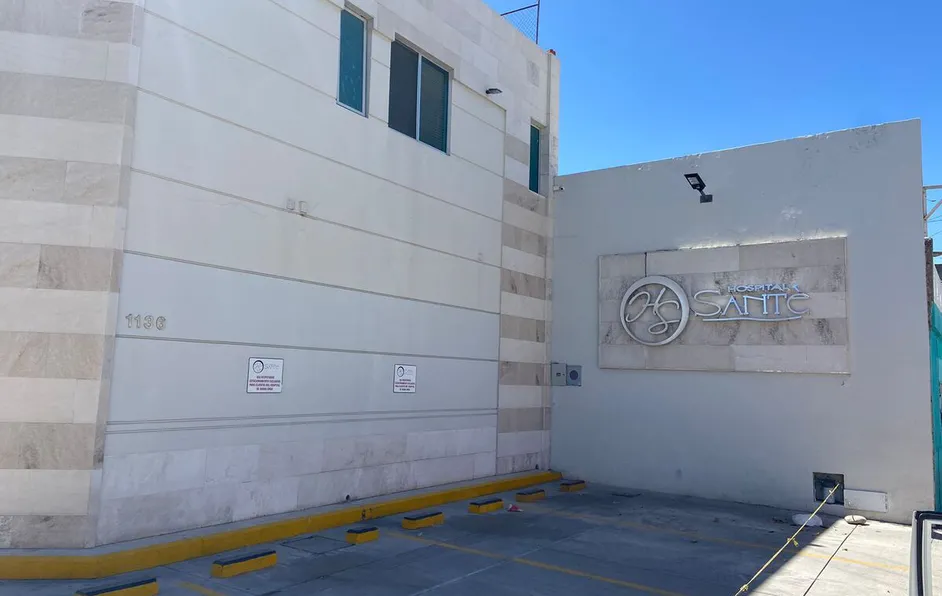 Detienen a dueño de uno de los hospitales donde surgieron casos de meningitis en Durango
