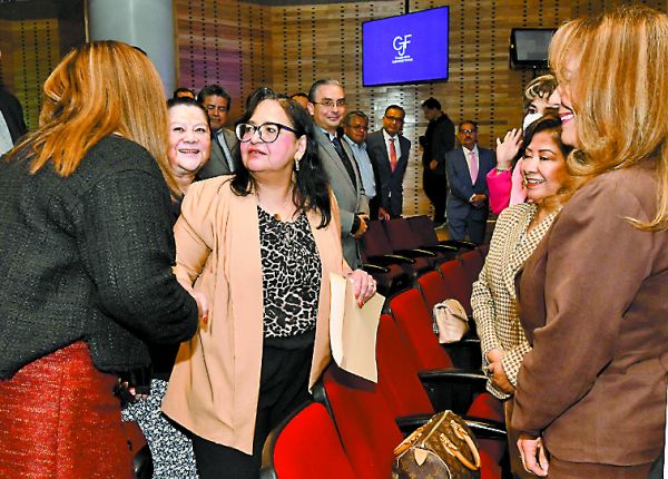 Encuentro en el edificio sede de San Lázaro. Especial