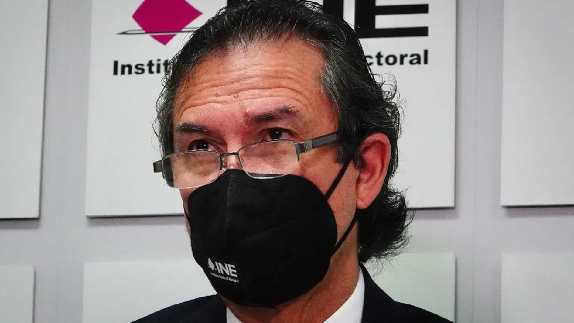 Jueza admite a trámite amparo que impugna cese de Edmundo Jacobo del INE