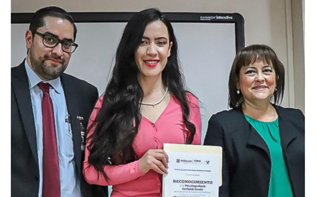 Luis Carlos Franco, la psicóloga Rocío Garibaldi Osorio y Margarita Cabrera Román, directora del CJMH.
