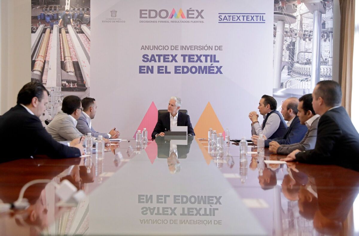 Reunión entre Alfredo del Mazo y directivos Satex Textil (Especial)