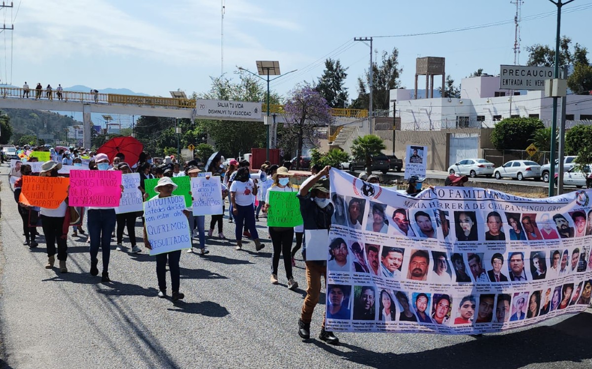 En Guerrero, familiares de desaparecidos piden a diputados aprobar ley en la materia. | Rogelio Agustín