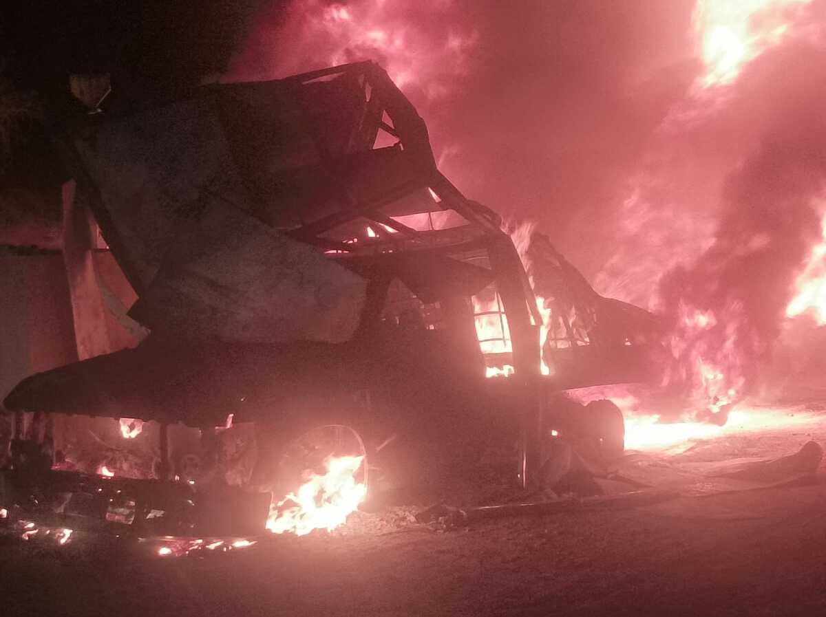 La unidad siniestrada fue trasladada a un corralón, como parte del protocolo correspondiente para este tipo de hechos (Cortesía)
