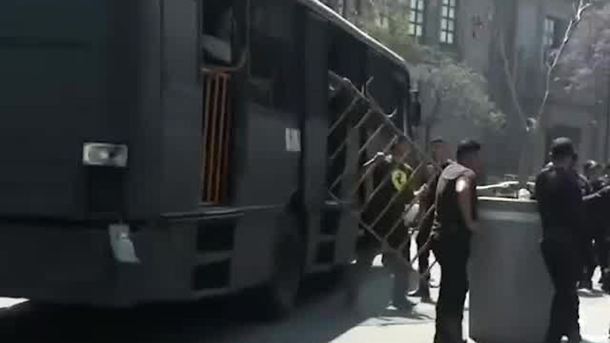 Comienzan concentraciones del 8M; continúa vallaje en Zócalo de CdMx