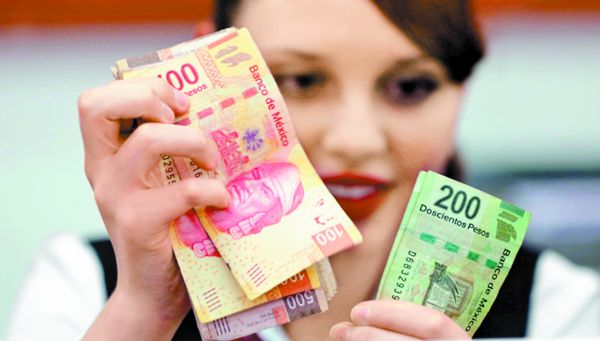 La moneda cotiza por encima de 18 unidades por dólar. Javier Ríos