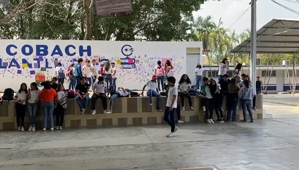 Alumnas que denunciaron casos de acoso. (Jhonatan González)