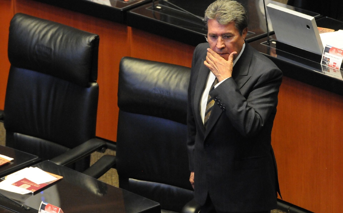 El coordinador de Morena en el Senado, Ricardo Monreal, durante una sesión. | Cuartoscuro