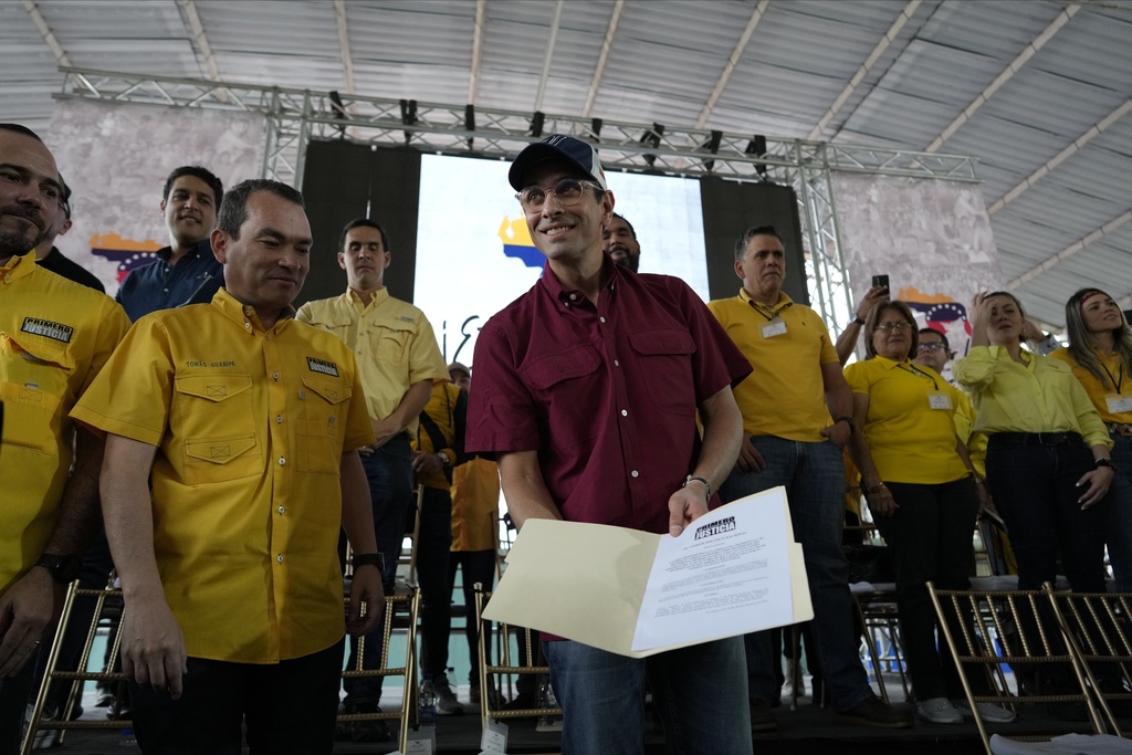 El líder opositor y ex candidato presidencial Henrique Capriles. (AP)