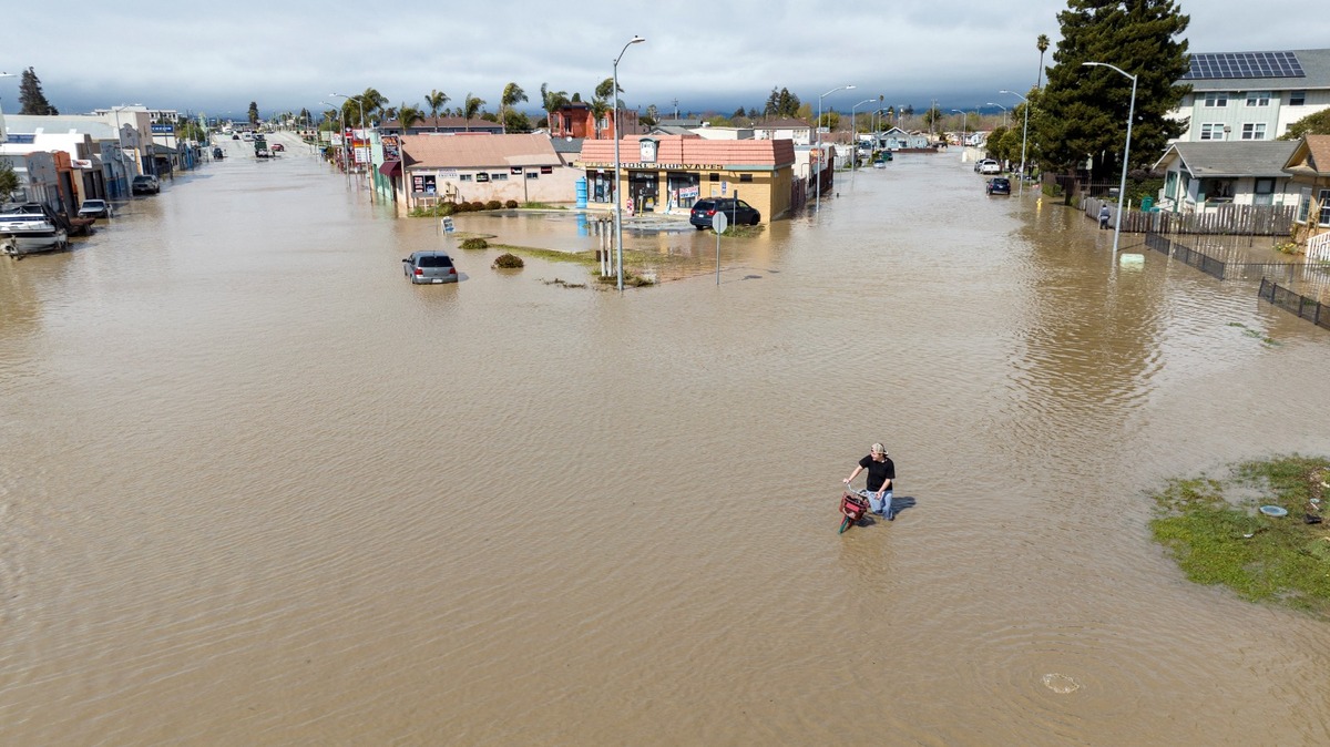 Evacuaciones en California debido a fuerte tormenta. (AFP)