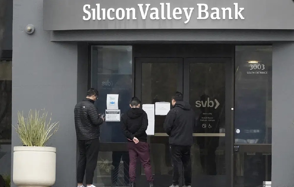 Contribuyentes en Silicon Valley Bank (AP)