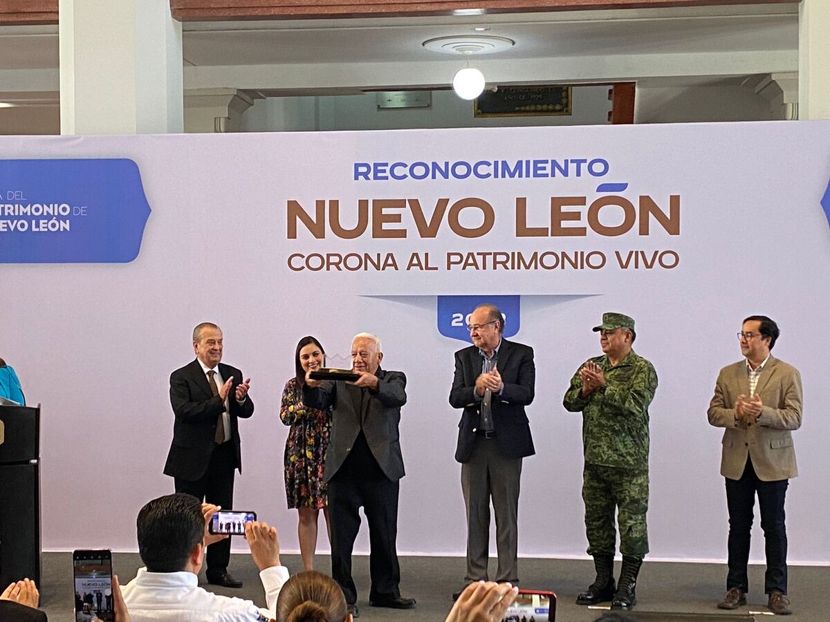 Entrega Gobierno de Nuevo León Corona al Patrimonio Vivo a  Los Montañeses del Álamo. Foto: Kevin Recio