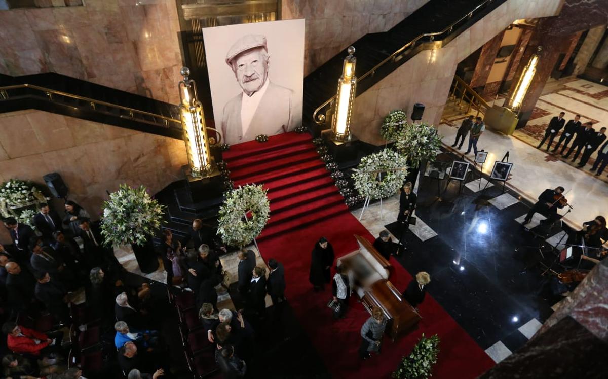 Homenaje a López Tarso en Bellas Artes / Javier López