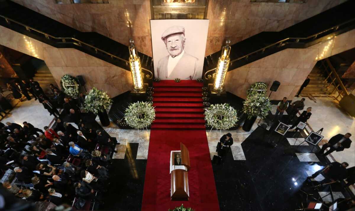 En Bellas Artes se realizó el primero de los homenajes que se realizarán en nombre de Ignacio López Tarso. Javier Ríos