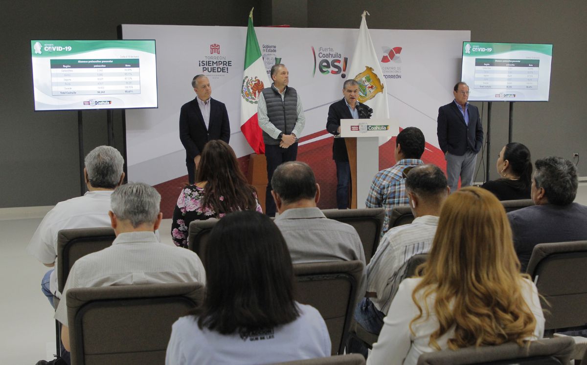 En materia de salud, el mandatario estatal afirmó que se está “sin novedad” en la entidad. (Manuel Guadarrama)