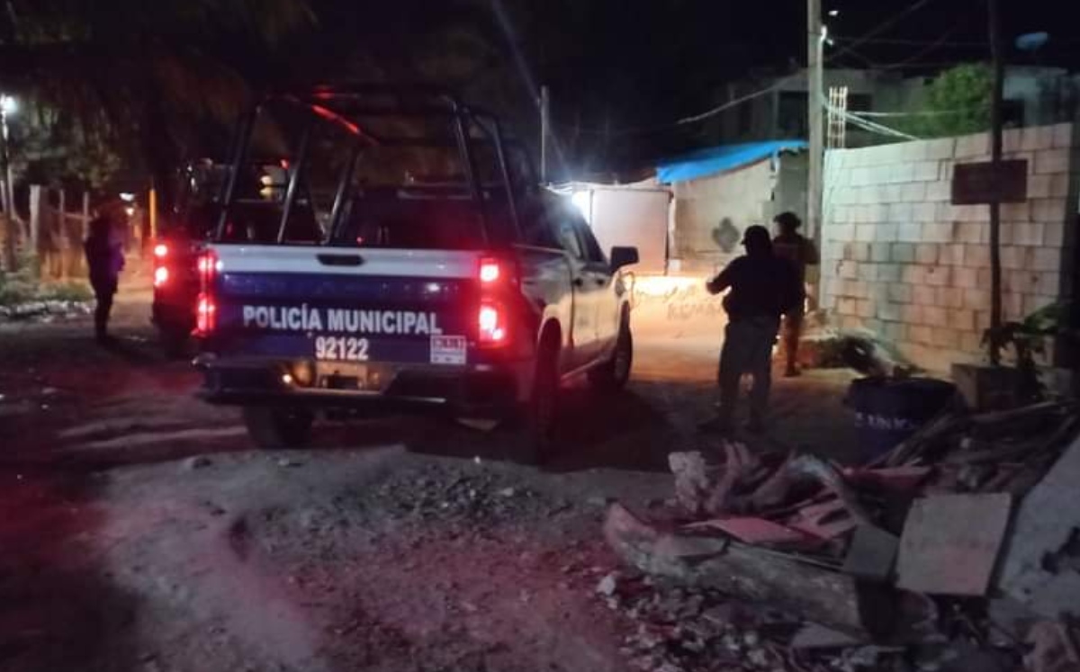 Mujer es ejecutada en la colonia 2 de octubre, cerca de la zona turística de Tulum. (Especial)
