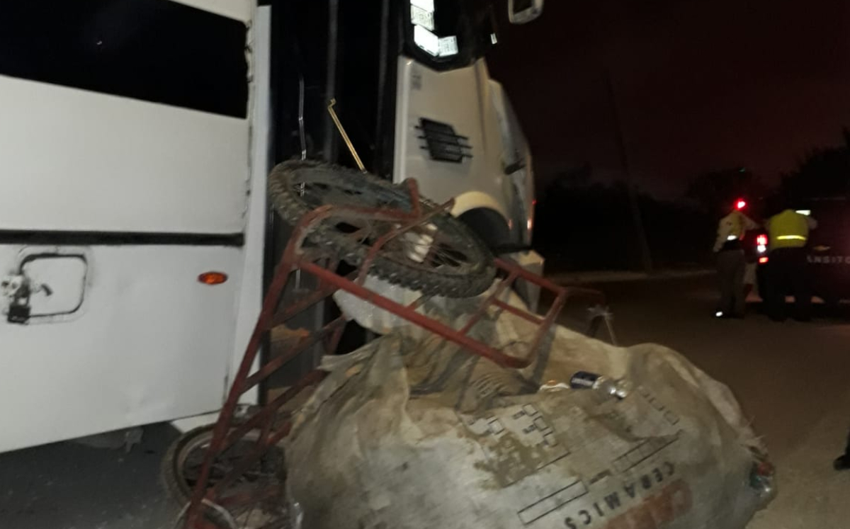 Recolector de latas es arrollado por autobús en Ciudad Madero.