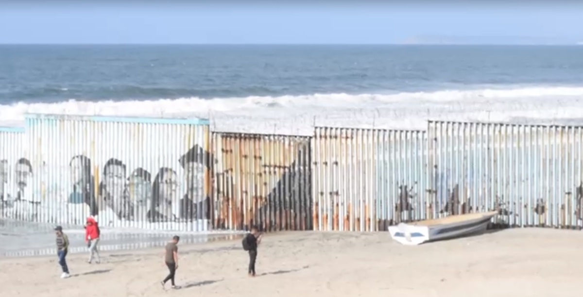 Autoridades piden a los migrantes no cruzar por el mar. (Said Betanzos)