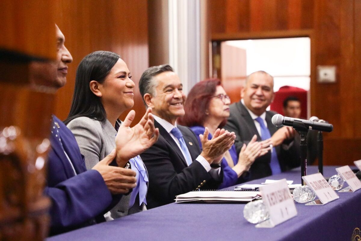 Ariadna Montiel en conferencia de la UNAM