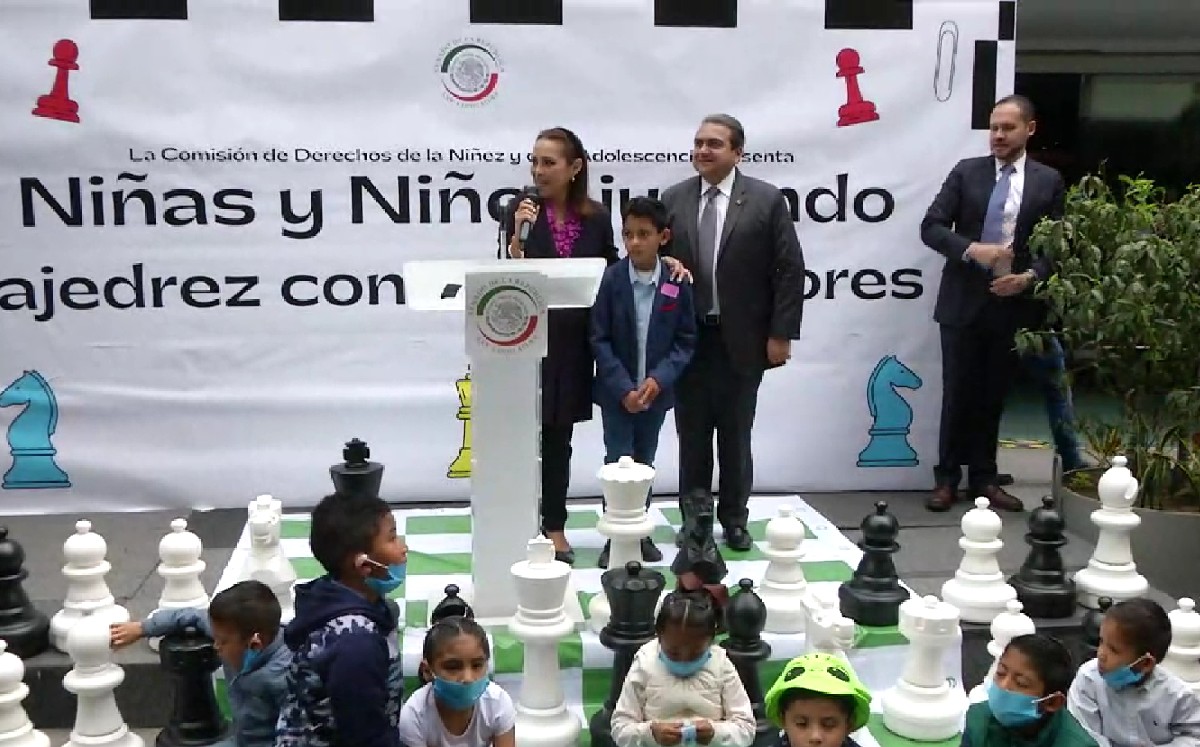 El evento fue organizado por la senadora Josefina Vázquez Mota. (Captura)