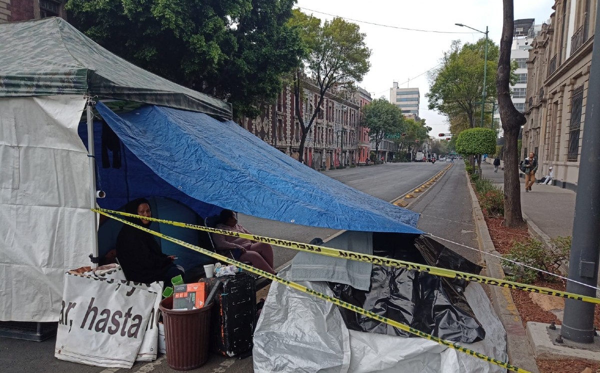 Familiares de desaparecidos protestan frente a gobernación