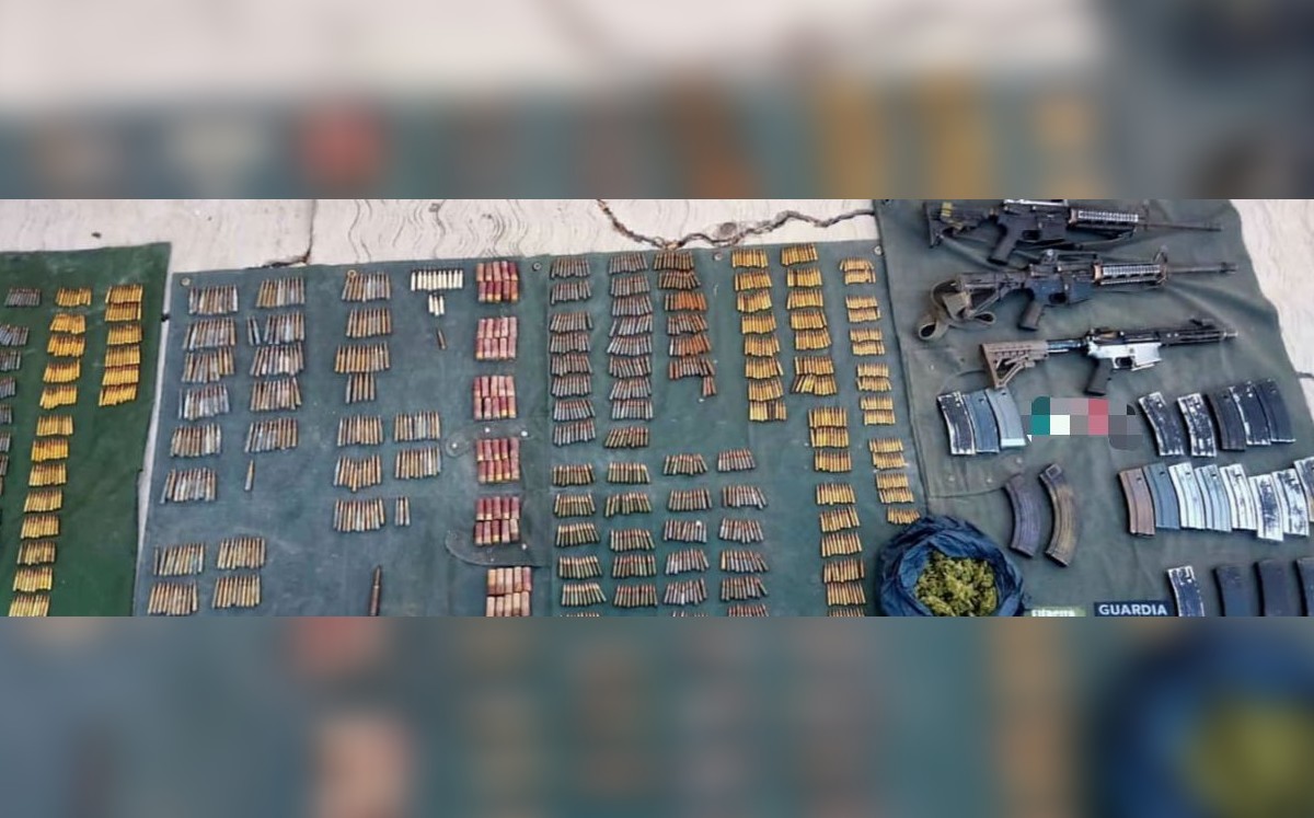 En Michoacán, detienen a dos personas con más de mil 500 municiones y tres armas largas | Especial