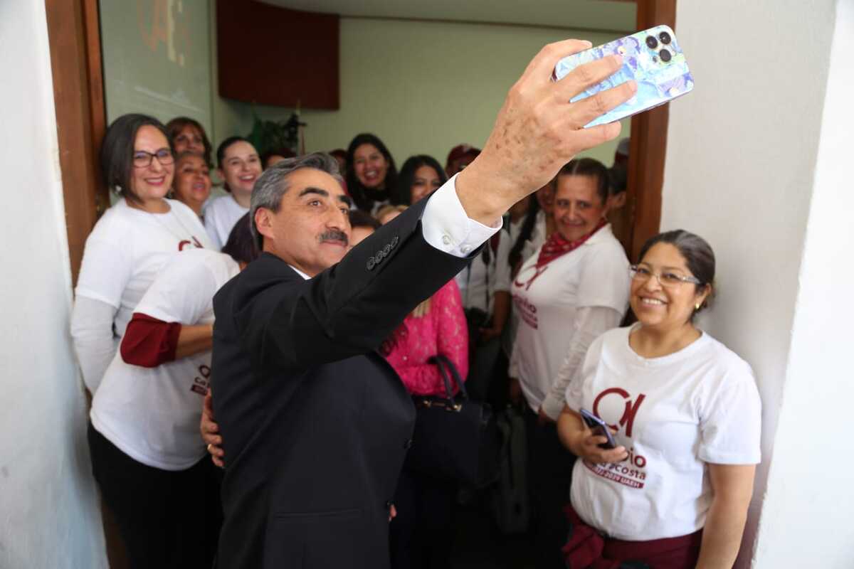 Octavio Castillo Acosta se registró como candidato para la Rectoría de la UAEH (Jorge Sánchez)