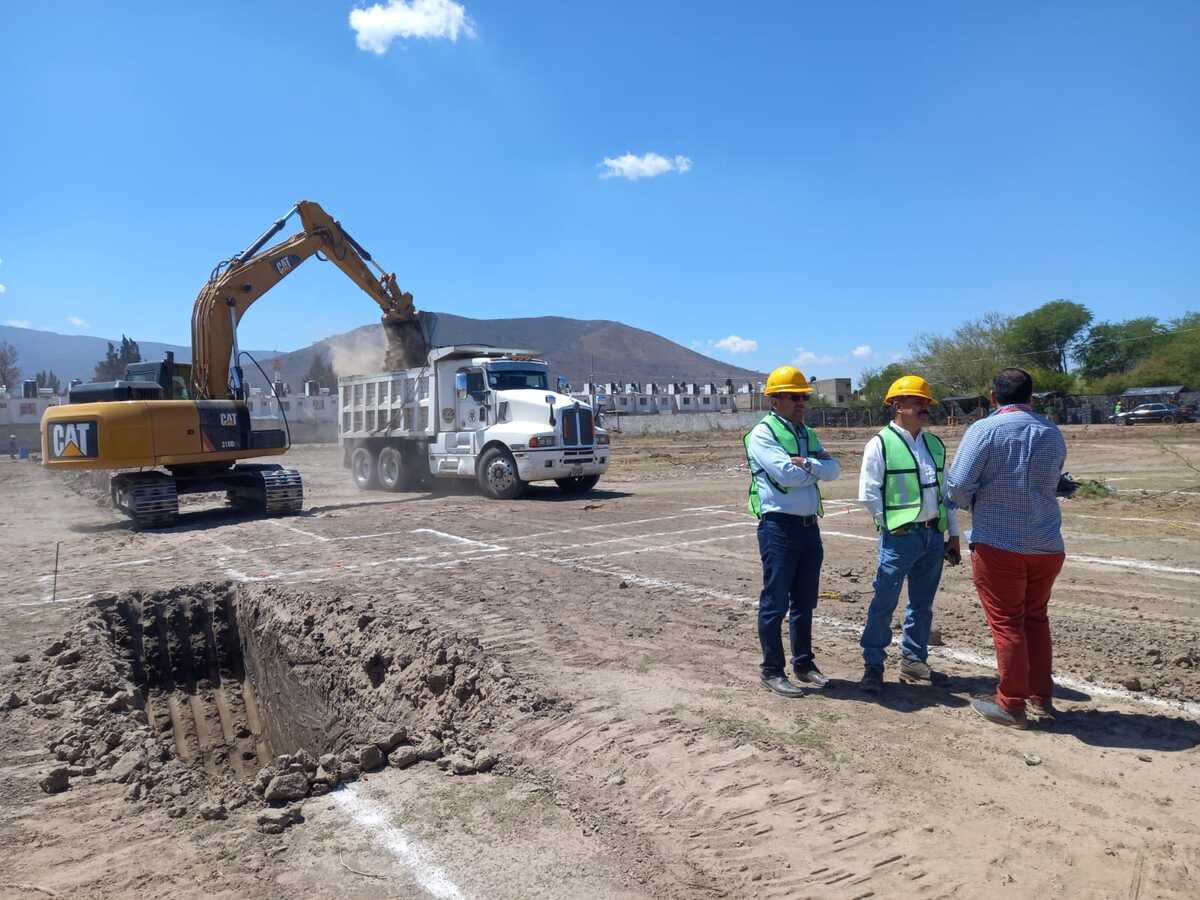 Realizan supervisión a obras del Hospital de alta especialidad que construye el ISSSTE en Tlajomulco. (Roberto Hurtado)