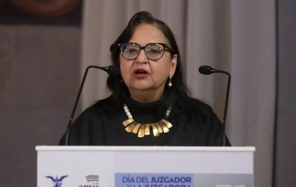 Legisladores del PAN, PRI y MC condenan quema de imagen de Norma Piña en el Zócalo