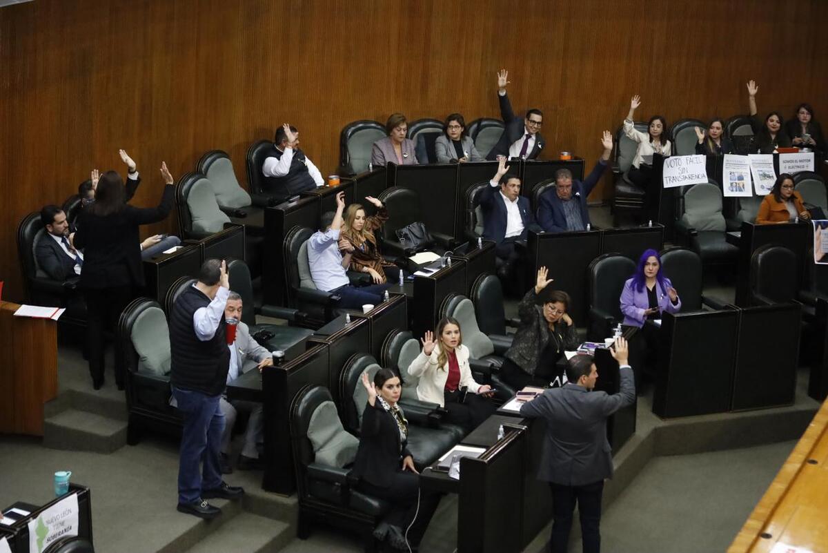 Los diputados aprobaron de manera unánime realizar mesas de trabajo. Foto: Jorge López